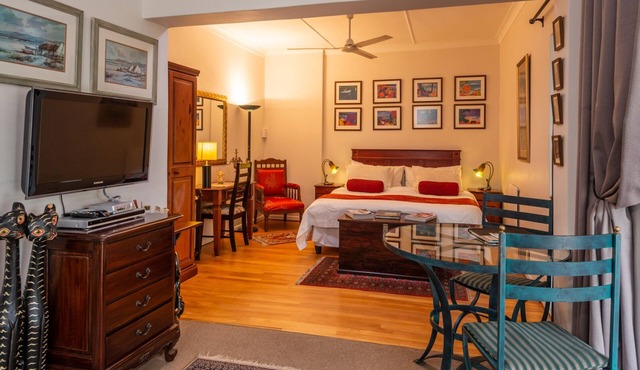 Brown Jug Studio Apartment