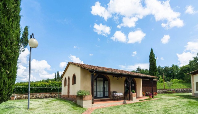 Bucine Hideaway with Pool