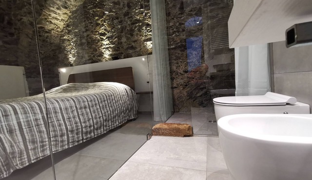 ca' di sotto - Stone and glass