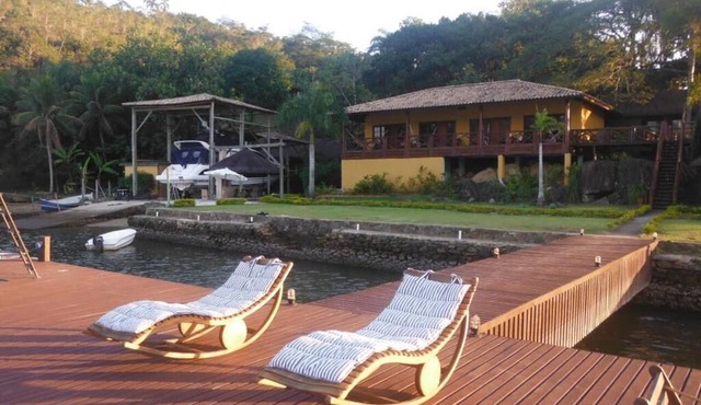 Caieira Island House