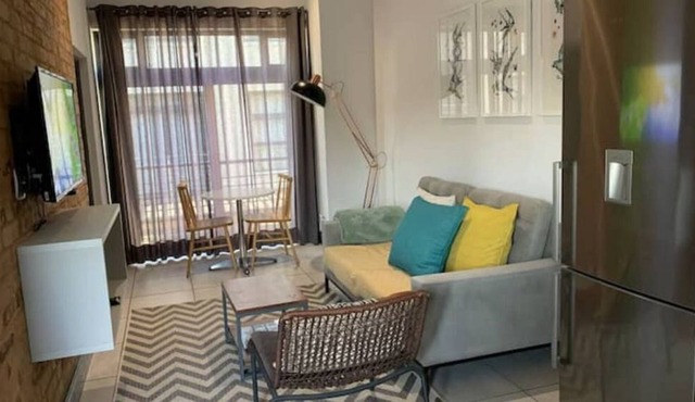 Caldesmo Private Apartment in Menlo Park near Menlyn