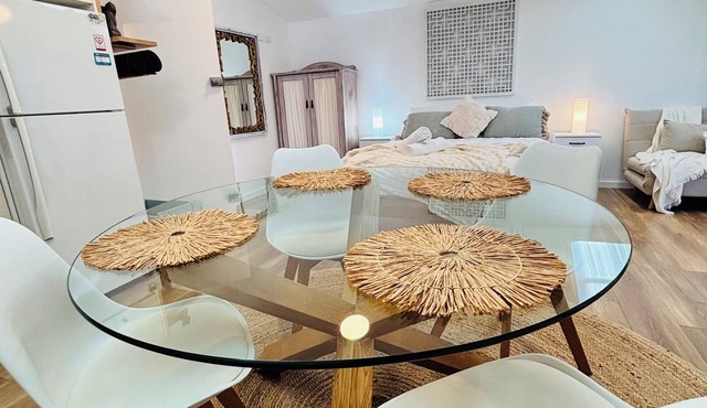 Calm Coastal Hideaway - Cozy, Peaceful, Relaxed & Wellness Inspired