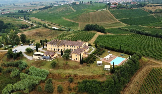 CANAIOLO APARTMENT at MUSIGNANO farmhouse