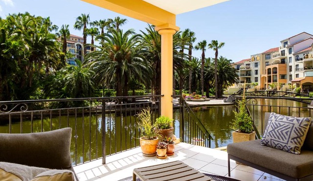 Canal Front Apartment Cape Town