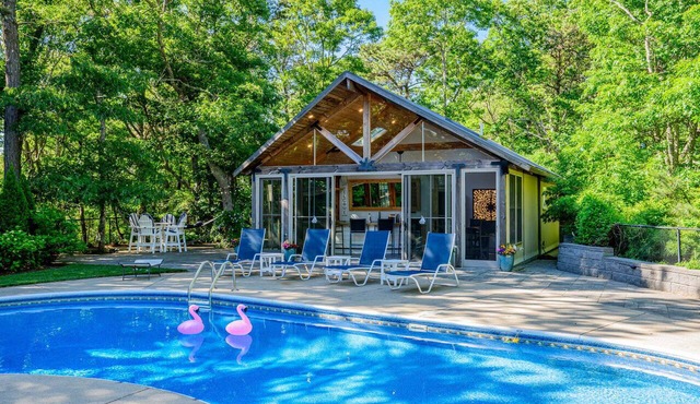 Cape Cod luxury with private pool