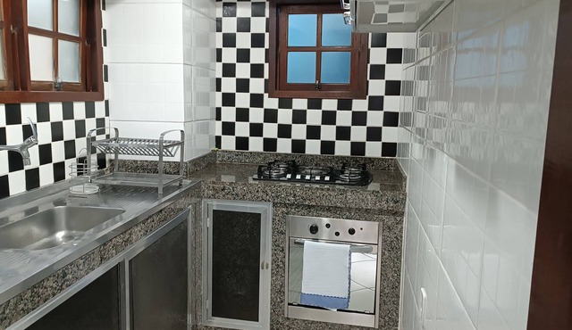 Casa Azul - 6 people, pet friendly, wi-fi, air conditioning, barbecue, 7 minutes from the beach