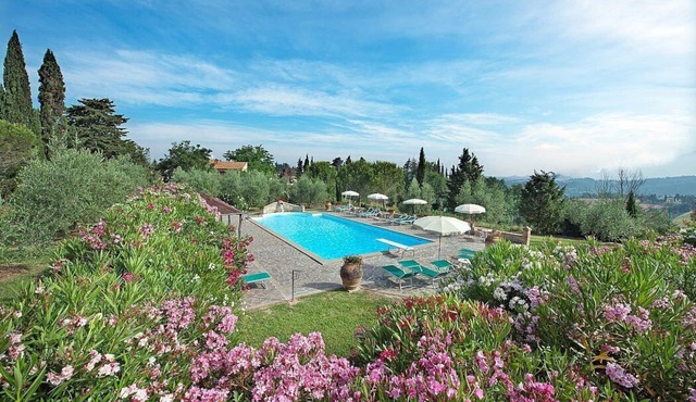 Casa Canarino B: A graceful apartment surrounded by the greenery.