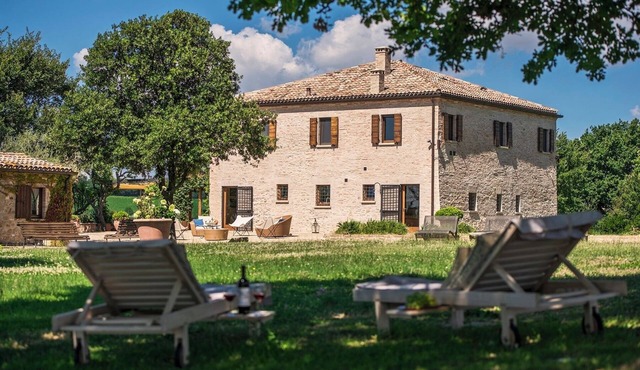 Casa Eugenia 8, Emma Villas