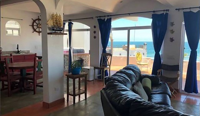 Casa Mar Vista, Ocean Front - 8 bedrooms, 5 bathrooms, pool, jacuzzi, beach, bbq