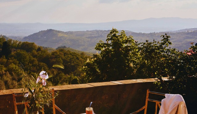 Casa Nova - Dolce vita in the Tuscan countryside, with views on city and hills