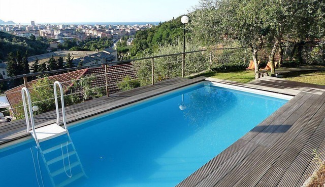 Casa Oleandro C: An elegant and welcoming apartment surrounded by the greenery, with Free WI-FI.