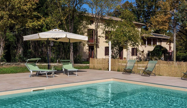 Casa Ponzi: large charming villa with swimming pool on the Parma hills