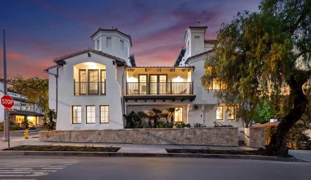 Casa Riviera 13 - Boutique Suites