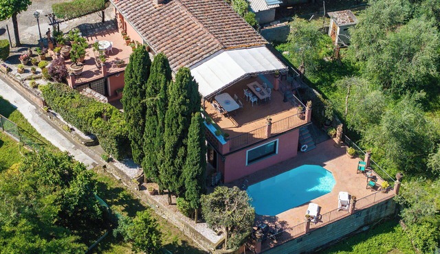 Casa Vania - Exclusive Villa for Rent with swimming pool near Florence, Tuscany