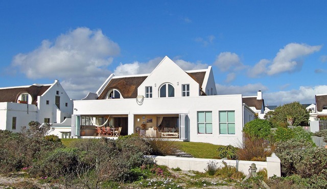 Casablanca is wonderfully located on Long Beach in Kommetjie