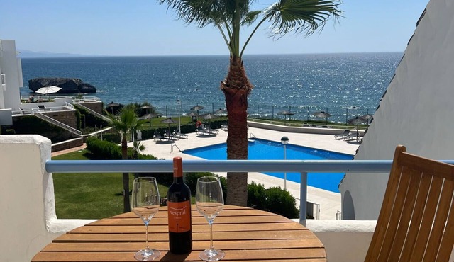 Casares del Mar - Beachside 3 Bed!