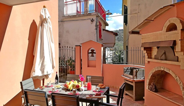 Case Vacanze Borgo Faraldi - La Bottega del Fabbro
