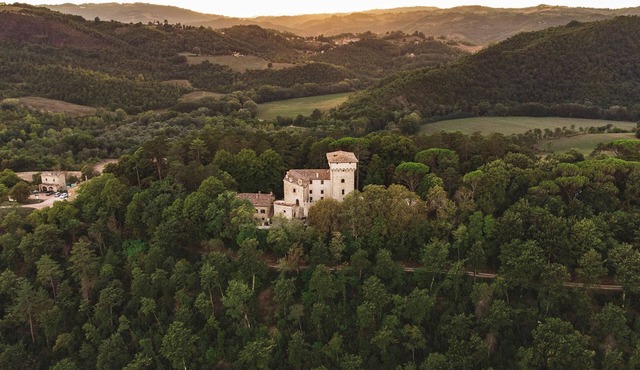 Castello Gubbio - Fifteen Bedroom Castle, Sleeps 30