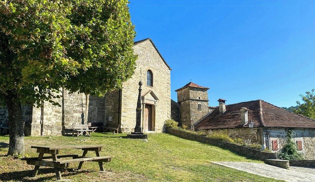 Castle with private spa in Modenese Apennines