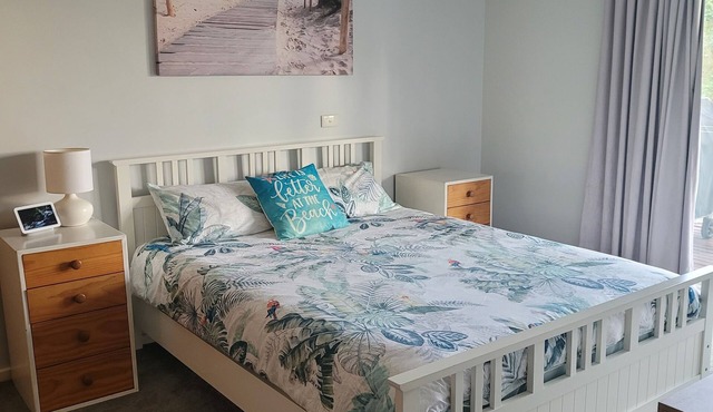 Catalina Coastal Getaway/Family friendly home