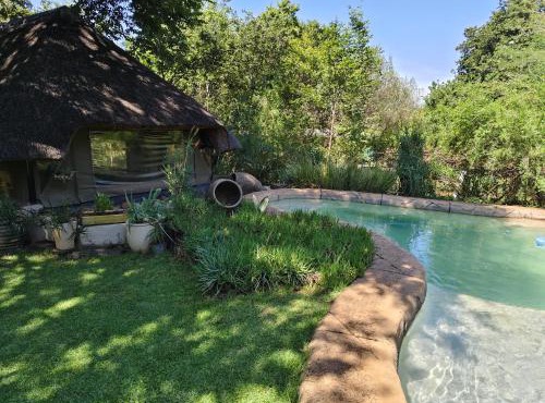 Cave View Cottages - Silo cottage