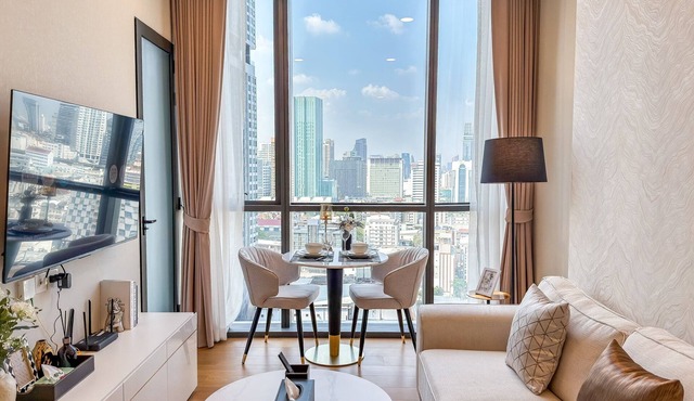 Central Bangkok New Condo · Walk to Siam Paragon