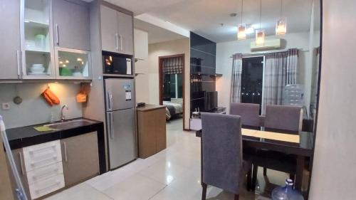 CENTRAL JAKARTA THAMRIN RESIDENCE APARTMENT luxurious 2-BEDROOM New furniture 60M scbd beside 3 MALLS