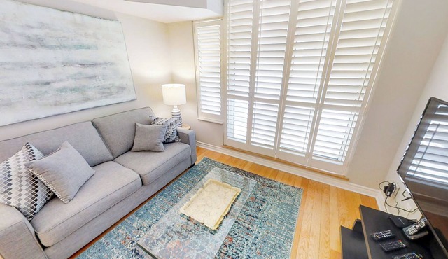 Centrally Located 1-BR Condo in DT Toronto
