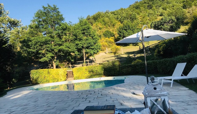Chalet Ca 'Panicale, swimming pool, spa, gym, tree house, privacy, relaxation.