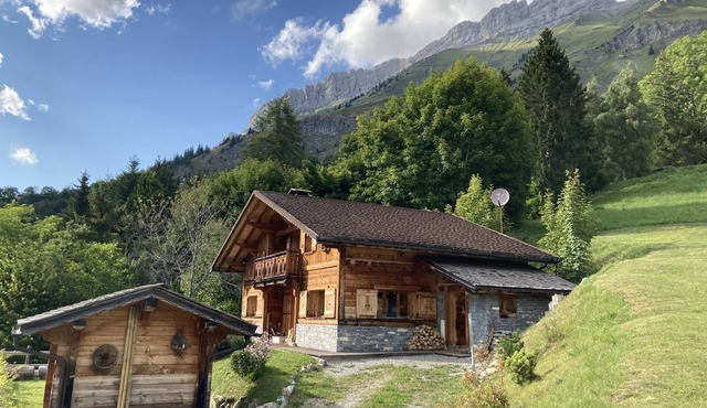 Chalet de Charme Situé à La Giettaz Entre La Clusaz et Megeve
