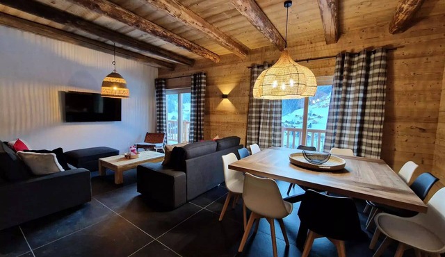 Chalet Les Cruets - Lodge - View * - 4 bedrooms - 2 bathrooms - 10 people