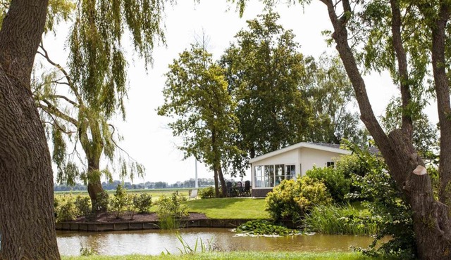 Chalet with dishwasher near Hoorn