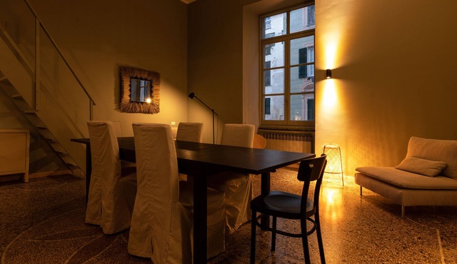 Charm and design in Genoa Historical Centre, close to Acquario and Waterfront.