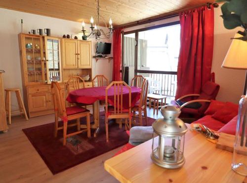 Charmant appart *, 6 pers, 2 balcons, prox pistes & village, parking gratuit - FR-1-342-147