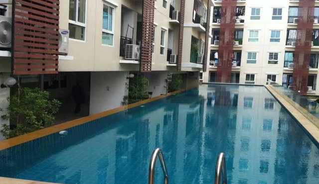 Charming 1-bedroom condo in brilliant Bangkok with WiFi, AC