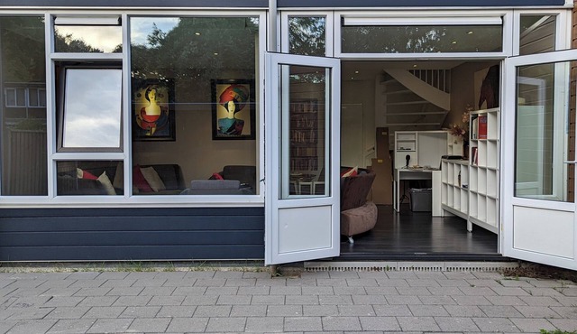 Charming 3-bedroom townhome in Lelystad perfect for your getaway.
