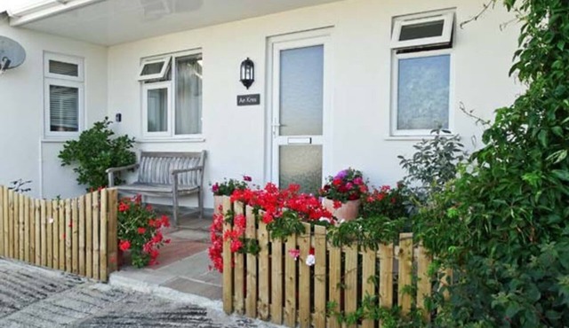 Charming An Kres Cottage in Mevagissey
