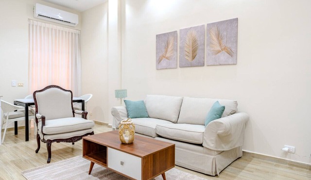 Charming Apartment with Golf View
