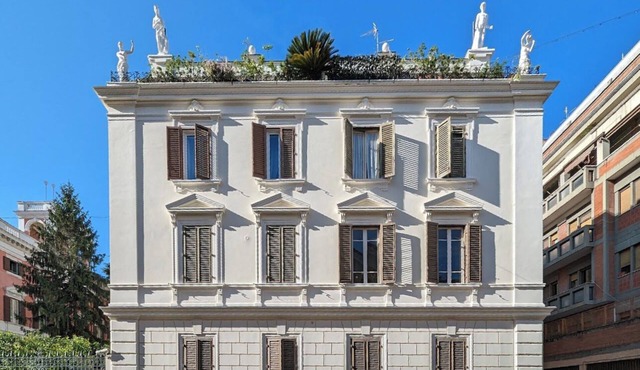 Charming apartment in a 1910s building 2 min walk from the Colosseum