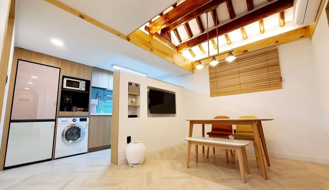 Charming Boutique Hanok in Mapo near AREX & Subway Station[The Seoul House Mapo]
