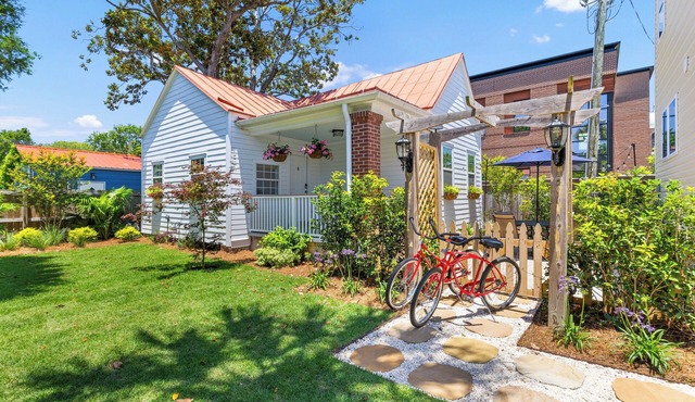 Charming Cottage in Downtown Charleston
