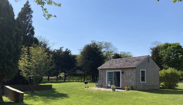 Charming cottage with private pool near village. The perfect Hamptons escape.