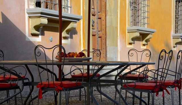 Charming country Tuscany Villa close to Florence