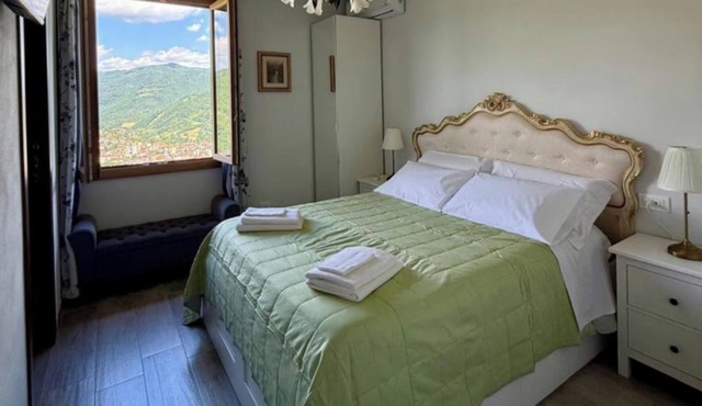 Charming Guest Room in Villa Casavecchia with Mountain Views