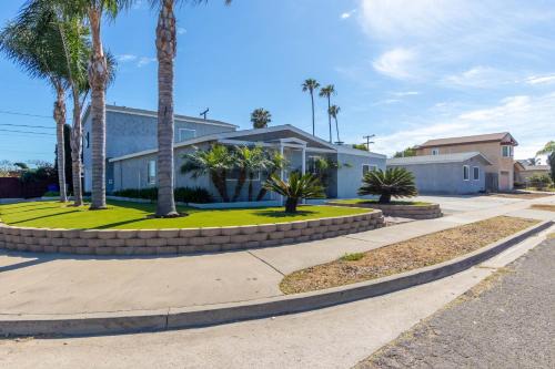 Charming holiday home with Games & Close to Beaches & to Downtown San Diego