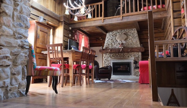 Charming house in traditional mountain village, all comfort.