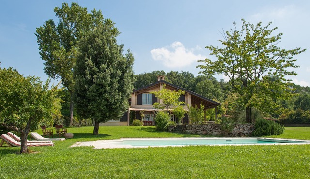 Charming Luxury Villa with Pool in the province of Piacenza