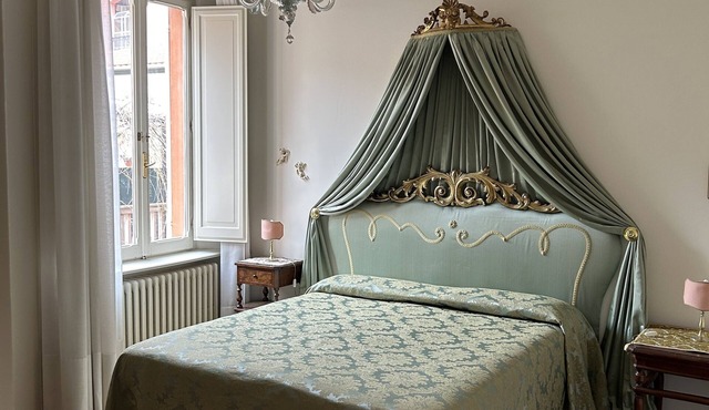 Charming residence inside a noble palace in the historic center