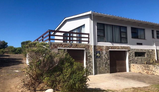 Charming Self-Catering Home with Beach and Lake Access