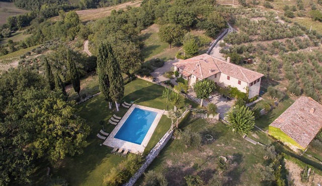Chianti Stone Villa with Infinity Pool, by Cuvée